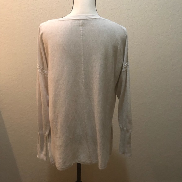 Blouse - Picture 2 of 3